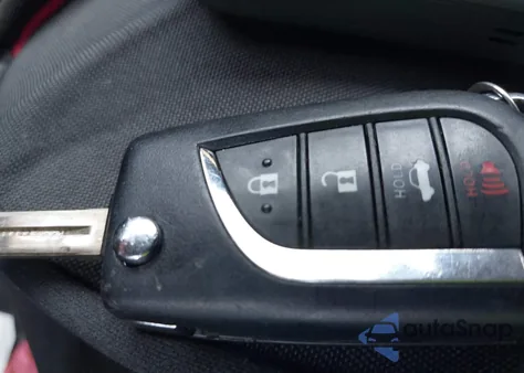 2022 Toyota Corolla Le z USA, uszkodzony, nr VIN JTDEPMAE4N3023015